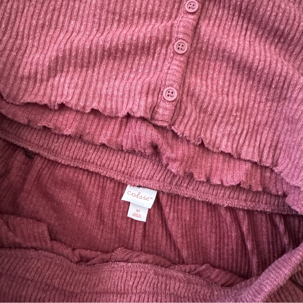 Colsie Ribbed Two-Piece Pajama Set in Rose - Picture 5 of 5